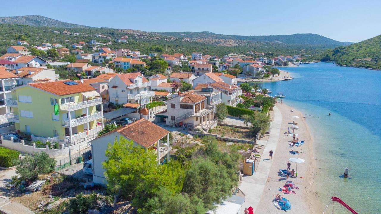 Apartment Antonija روغوزنيكا المظهر الخارجي الصورة